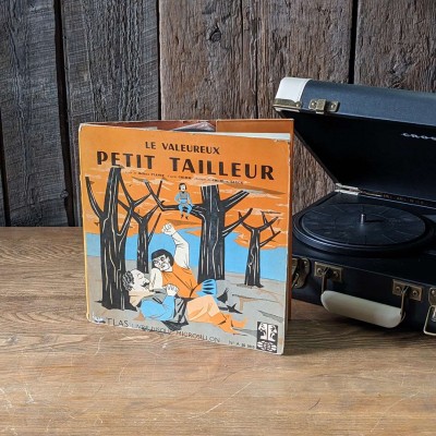 Livre disque Petit Tailleur 1962 vintage